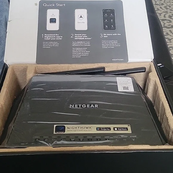 NIGHTHAWK Dual-Band WiFi Router,  1.75Gbps - Picture 13 of 13